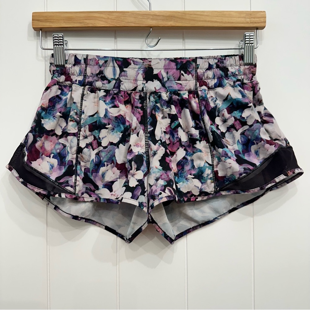 Lululemon Hotty Hot Short II 2.5" Utopia Multi Deep Phantom Black Purple White 6